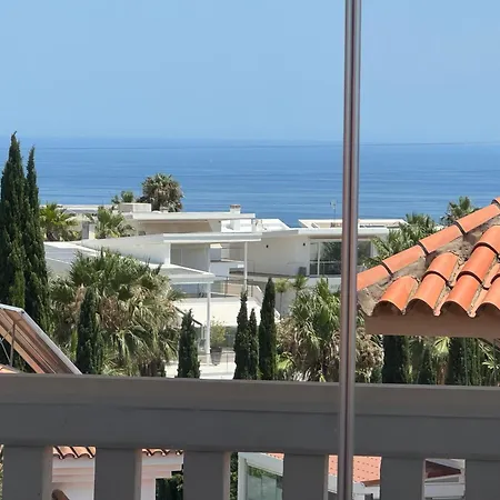 Cozy 2 Bedrooms In El Higueron Apartment