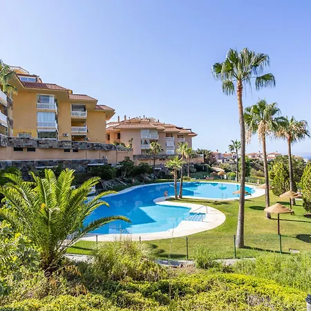 Cozy 2 Bedrooms In El Higueron Apartment