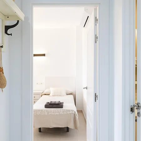 Cozy 2 Bedrooms In El Higueron Apartment *