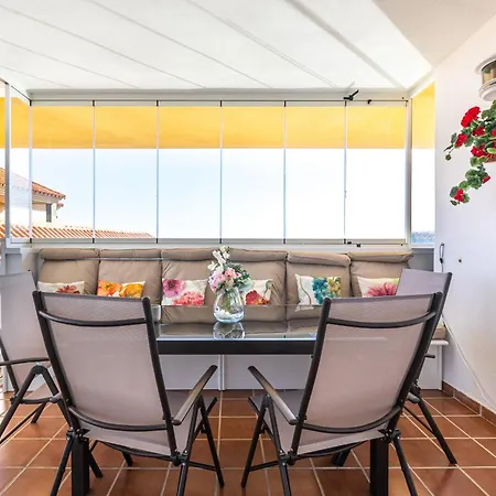 Cozy 2 Bedrooms In El Higueron Fuengirola